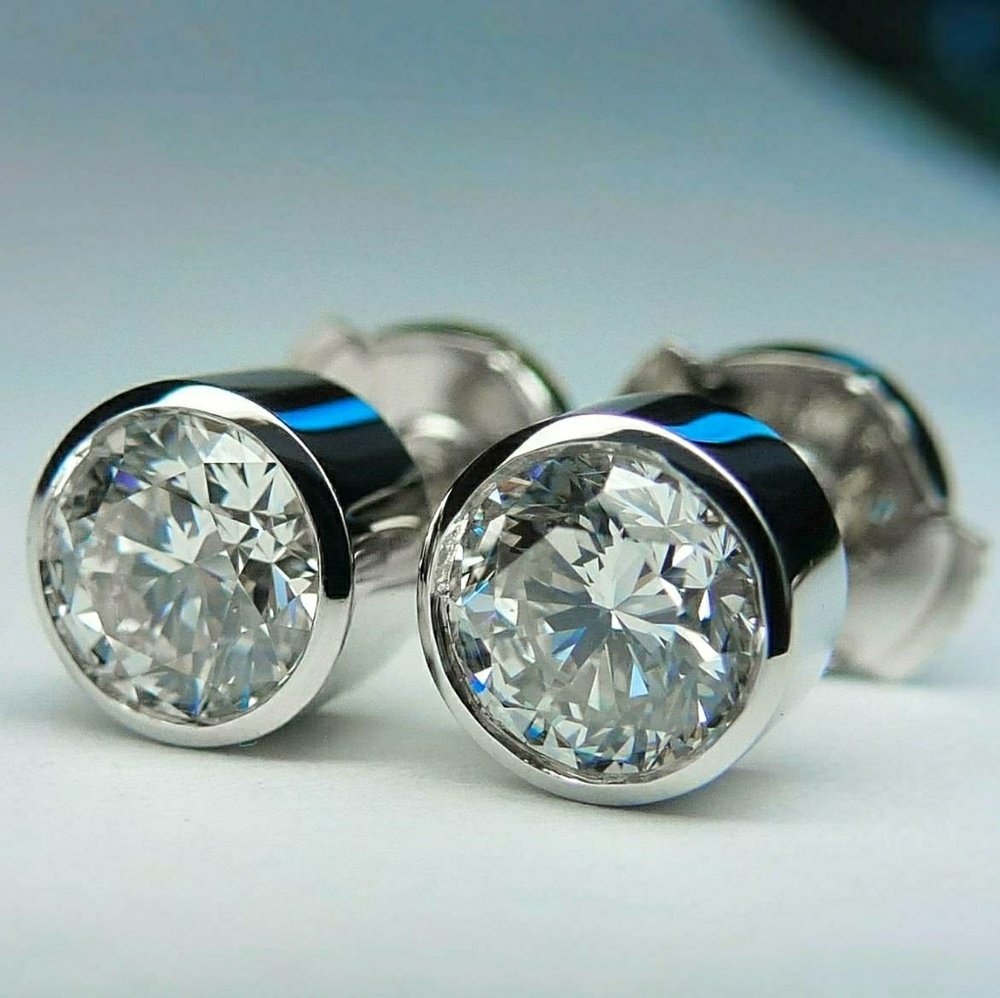 Fine diamond and gemstones jewelry